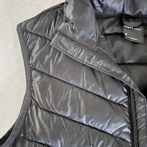 GapFit maternity Primaloft puffer vest size small